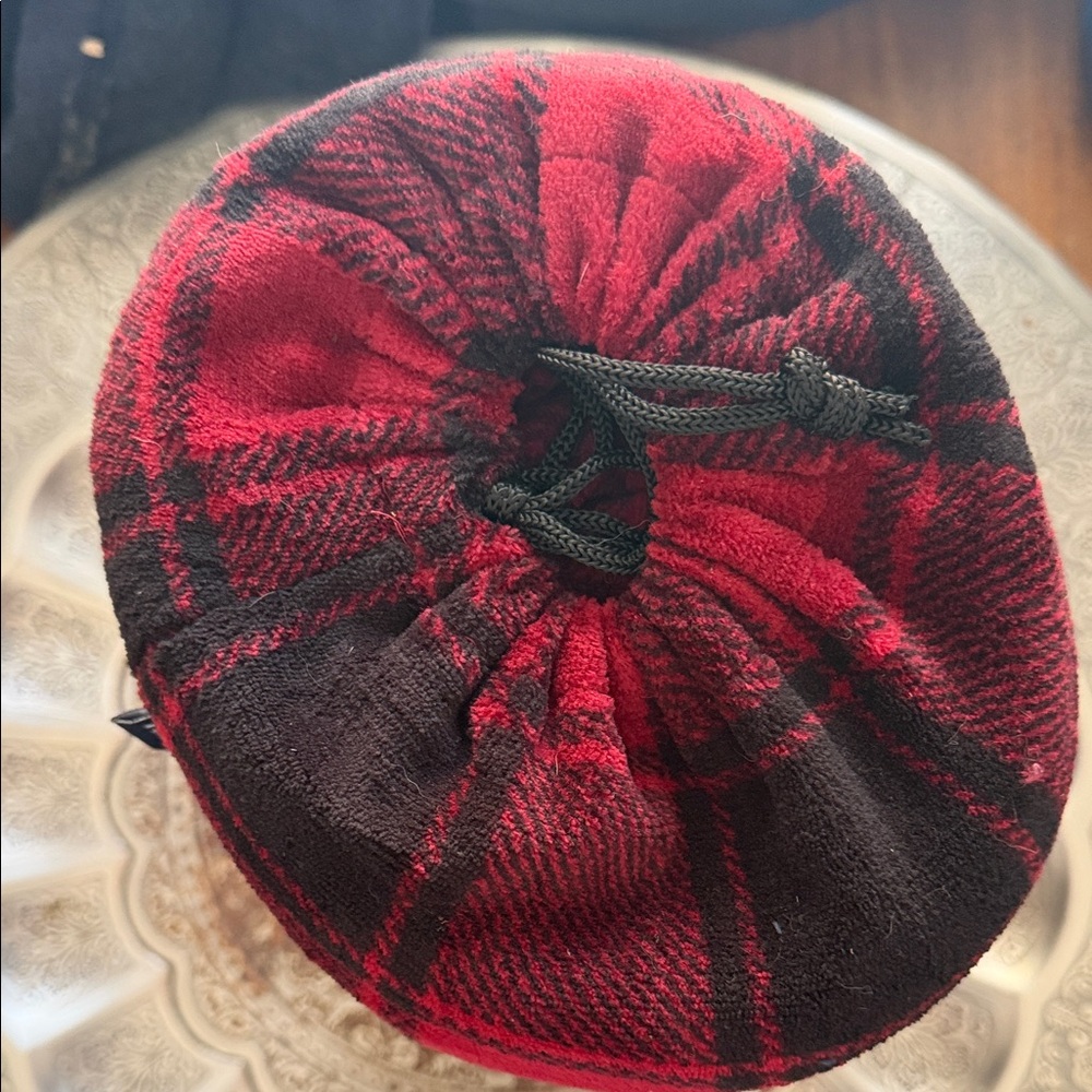 🏡Sunbeam Black and Red Microplush Heated Throw - Picture 3 of 5